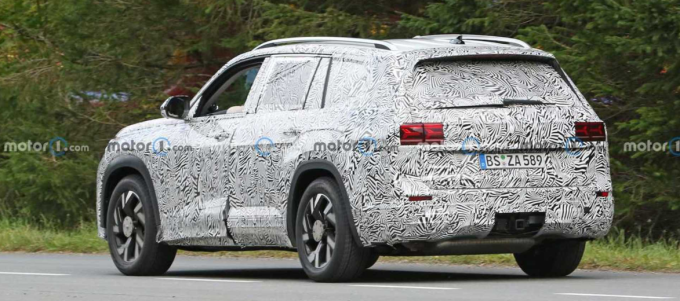 아우디 Q9 스파이샷 (출처 : motor1)
