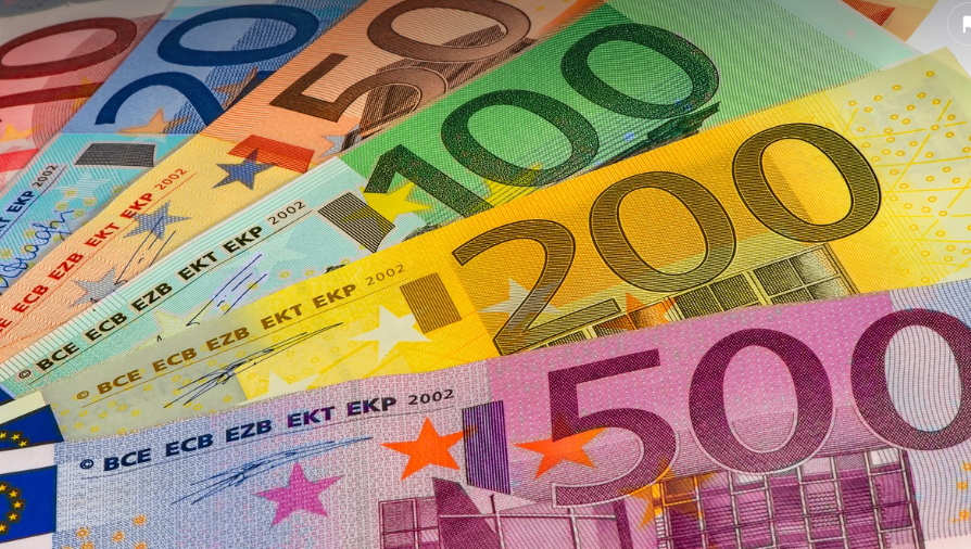 여행 비용 절약하는 노하우 - 교통, 숙박, 식비까지