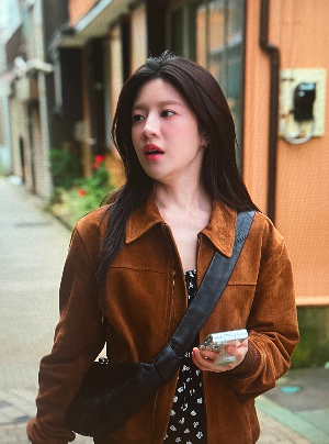 고윤정 가방 크루아상 가방