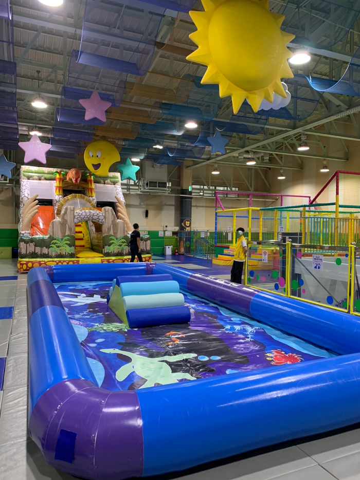 춘천꿈자람어린이공원 실내공원 2층 에어볼 징검다리