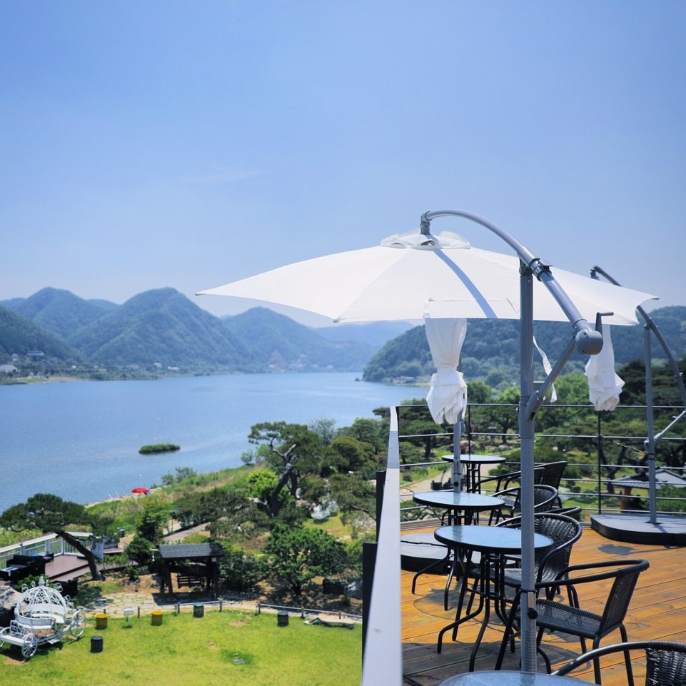 베이커리 씨어터