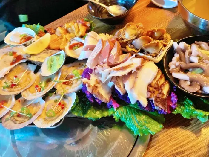 사장님귀는 당나귀귀 장회장 장윤정 찐단골 회식 칼국수 쭈꾸미 조합에 보양 해신탕 해물모듬한상 홍대입구역 동교동 맛집 소개