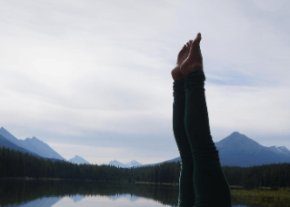 누워서 다리 들어올리기