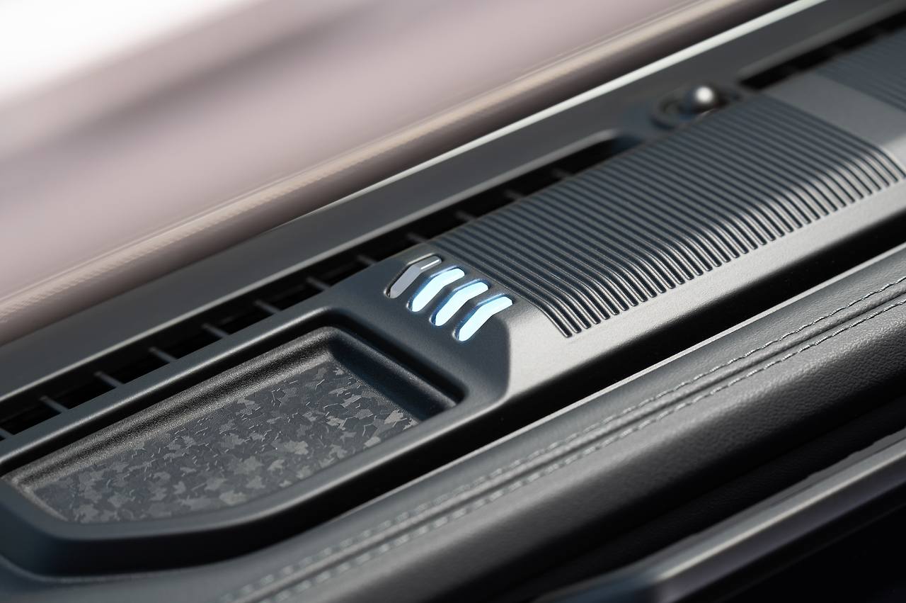 2024 지프 랭글러 4XE 하이브리드 연비와 성능의 완벽 조화