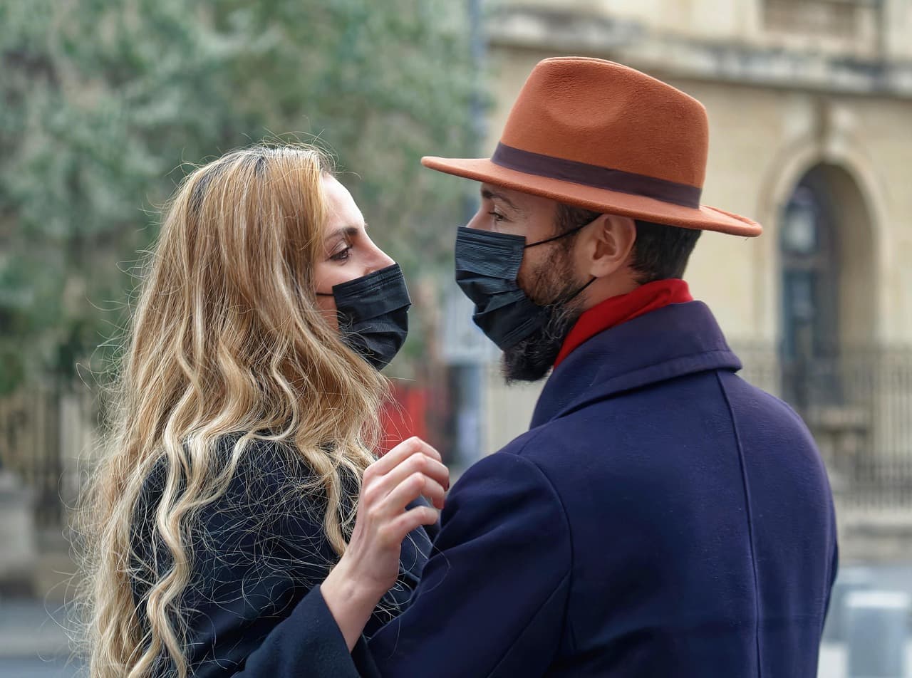 스페인의 카탈루냐족: 독립적인 언어와 전통의 보호 노력