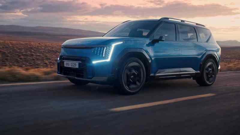 ev9 전측면 모습