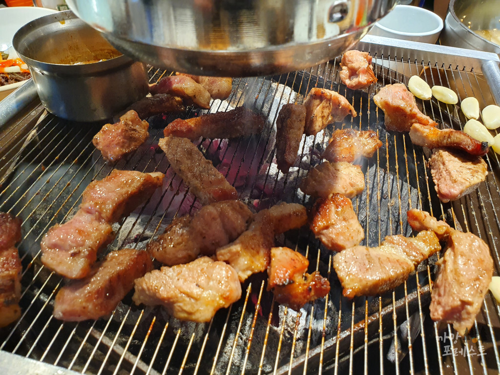 백리원 돼지 구이