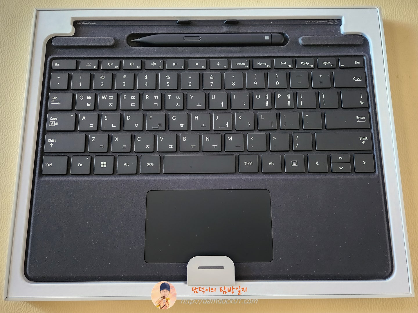 슬림 펜 2가 포함된 시그니처 키보드