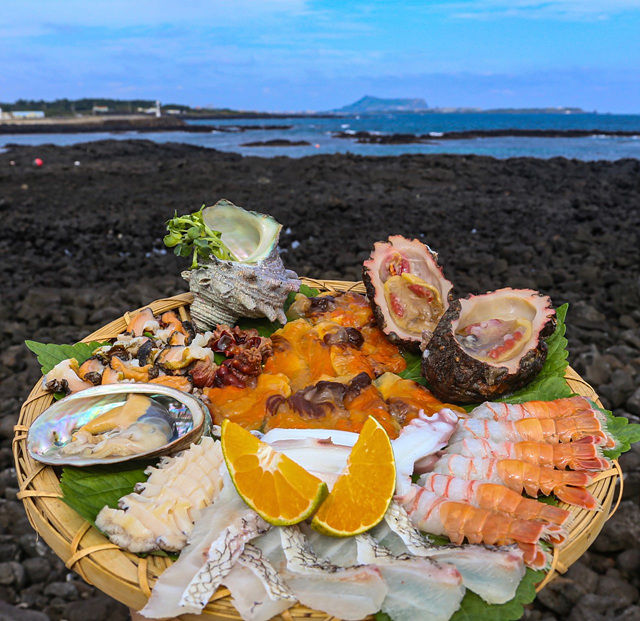 제주성산맛집베스 현지인추천제주도여행2,
바당집, 온더스톤 브런치카페, 떠돌이식객, 범식당, 지은이네밥상, 그리운바다성산포, 성산마씸, 고기다, 커큐민흑돼지,백록횟집