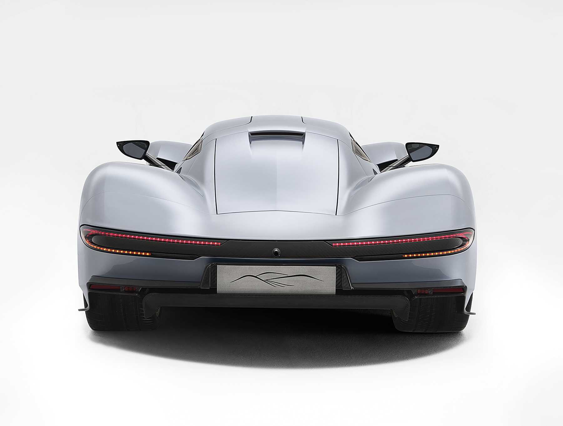 고강도 카본 파이버와 같은 최첨단 소재