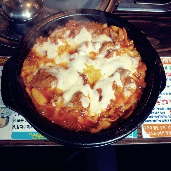 신촌-유닭스토리-춘천닭갈비덮밥
