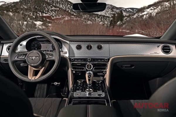 마지막 W12 벤틀리&#44; 플라잉 스퍼 스피드