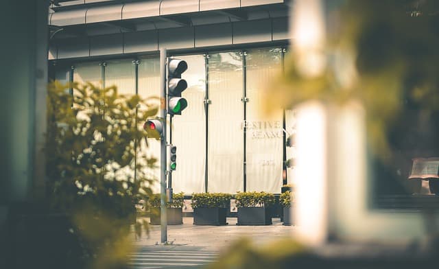 서양과 동양의 도시전설: 문화적 차이가 만드는 공포 이야기