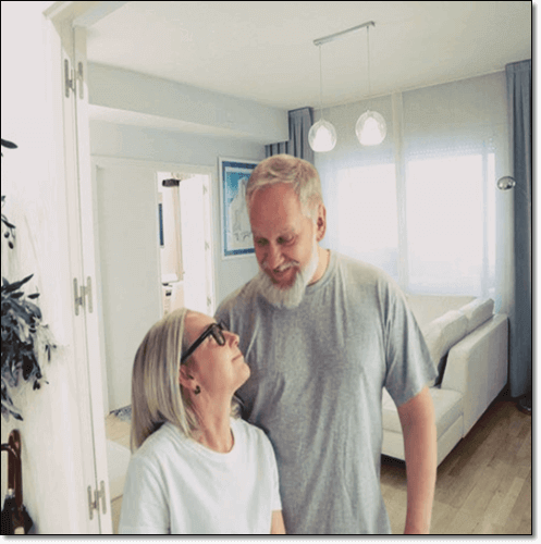 건강한 노인 부부