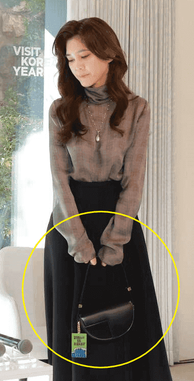 이부진 가방 PATOU(빠투) 브랜드 르 빠투 백 블랙