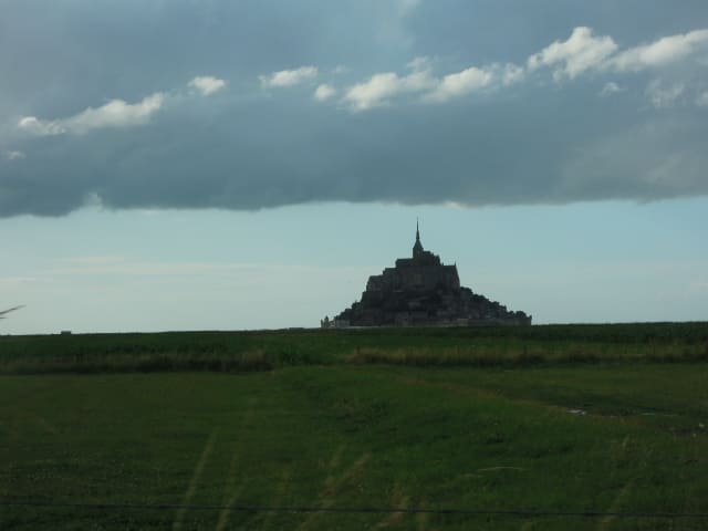프랑스 몽생미셸의 역사와 주요 명소