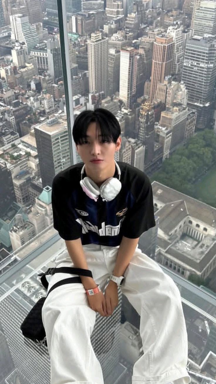 워너원 윤지성 나이 리더 직업 근황 프로필 몸무게 키 반려견 학력 MBTI