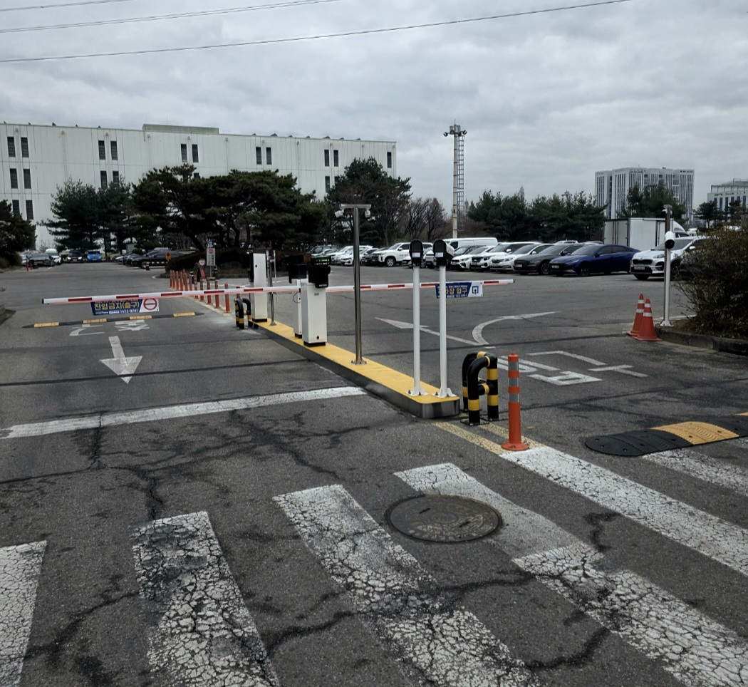 한국복합물류-주차장에-무인주차시스템을-설치했습니다.