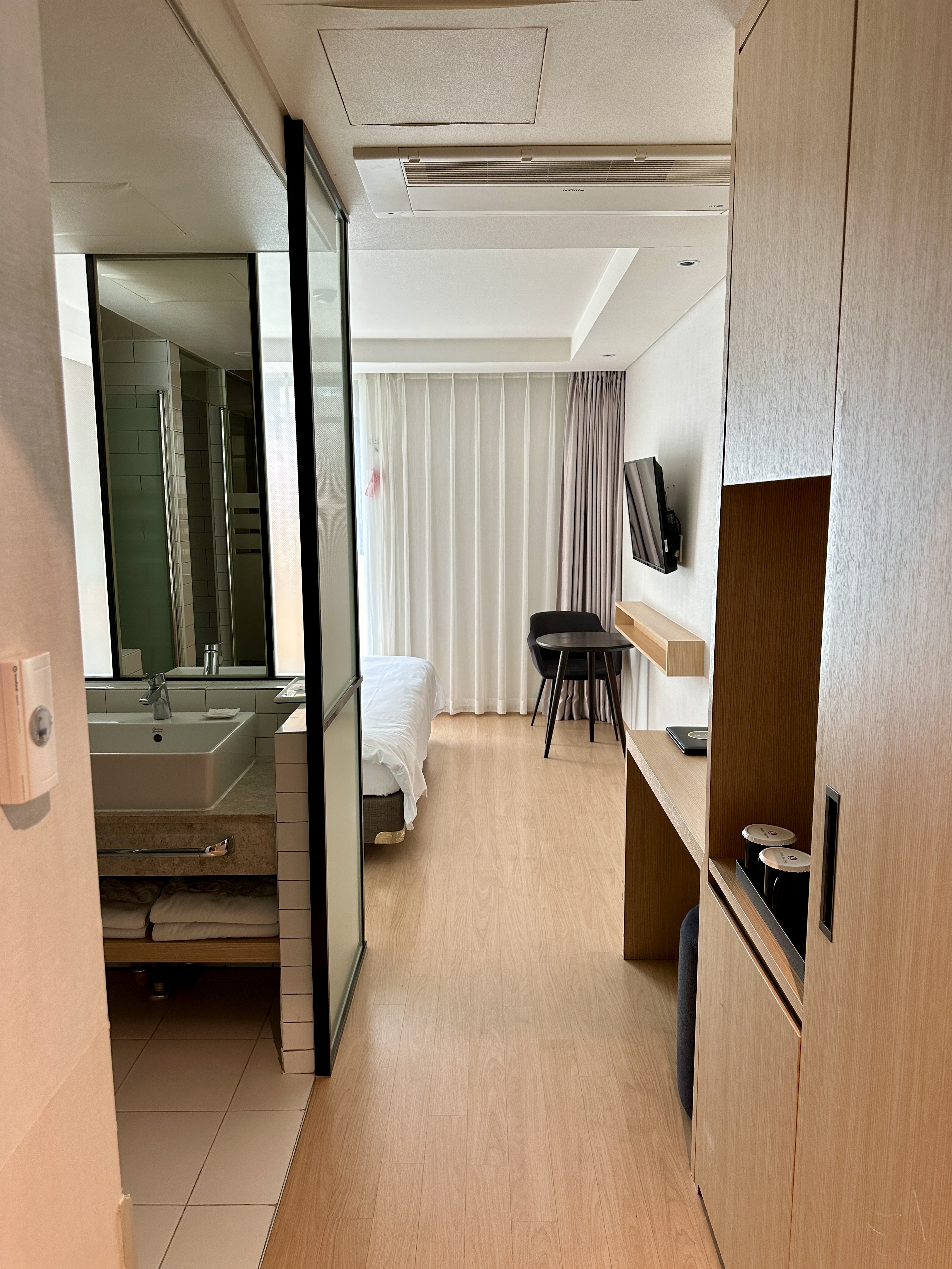 더원 호텔 스탠다드 더블룸