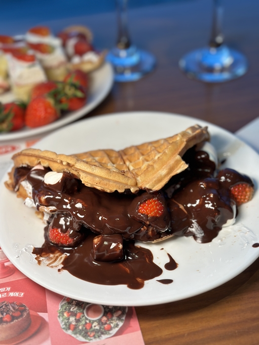 빕스 딸기축제 와플