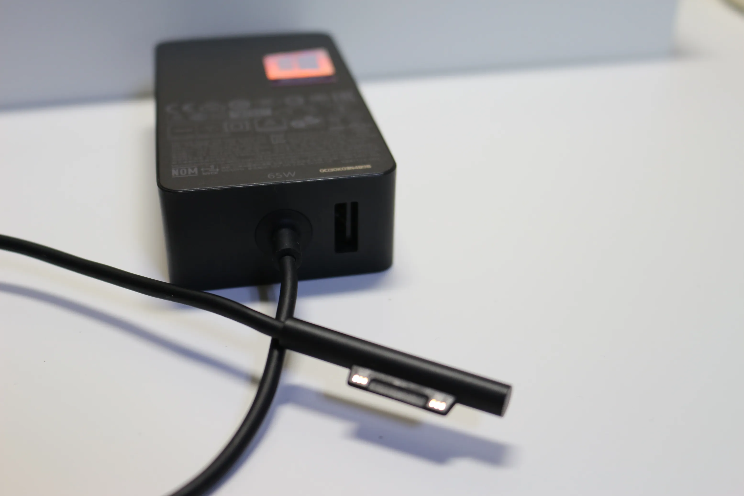 서피스 랩탑 3 충전기