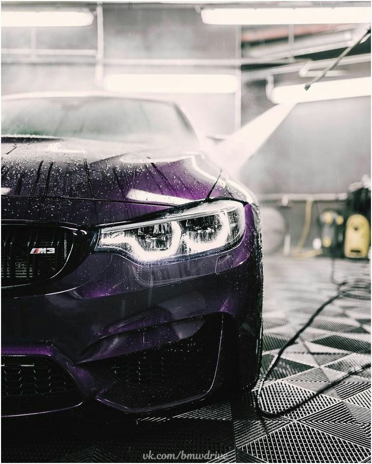 세차후-샤워중인-자동차