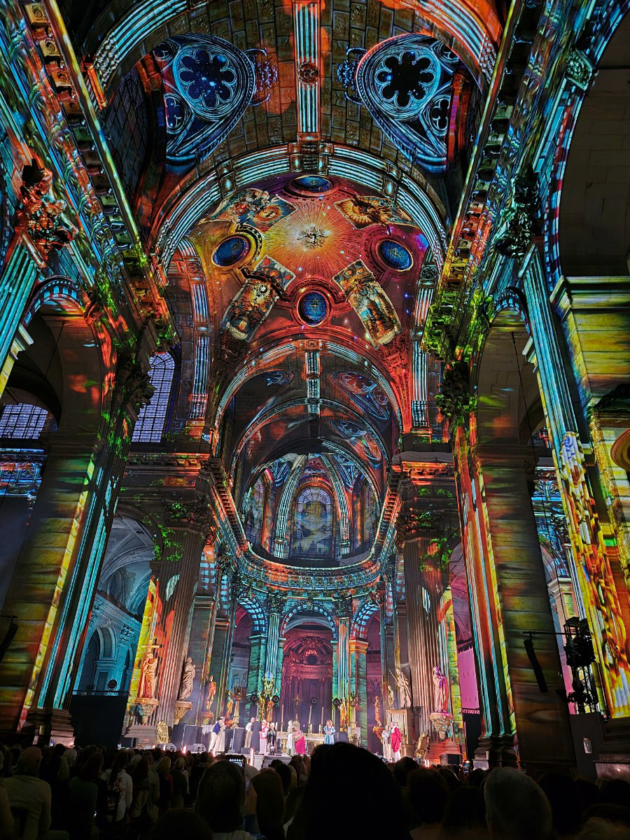 Spectacle Paris C&oelig;ur de Lumi&egrave;res Paroisse Saint Sulpice