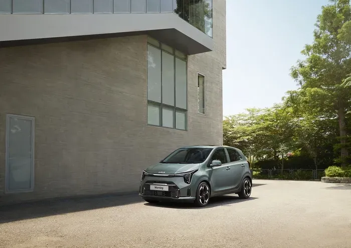 더 뉴 모닝 전면