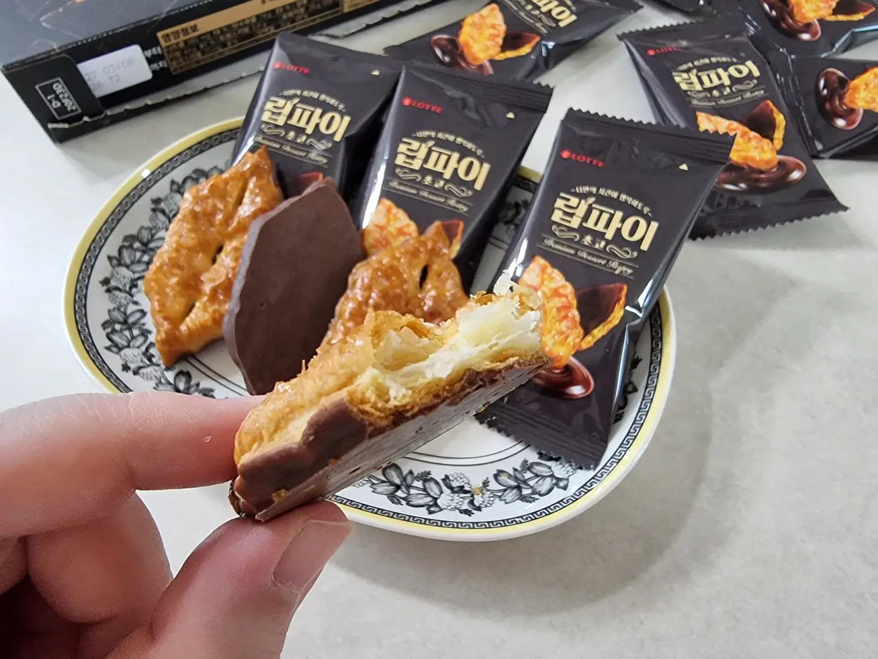 여러겹의 바삭한 식감