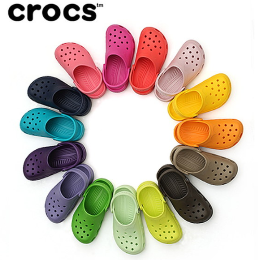 다양한 색상의 크록스