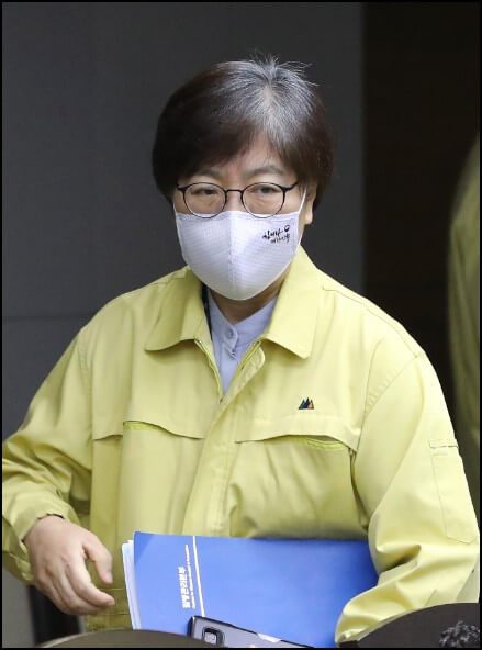 흰머리 정은경 청장