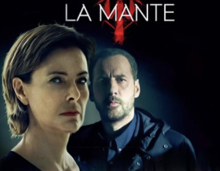 La Mante 제목 아래 두 남녀. 주인공 잔 드베르와 아들 데미앙 카로