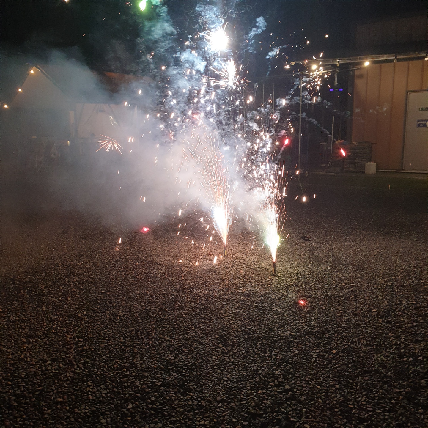 팔공산글램핑_폭죽