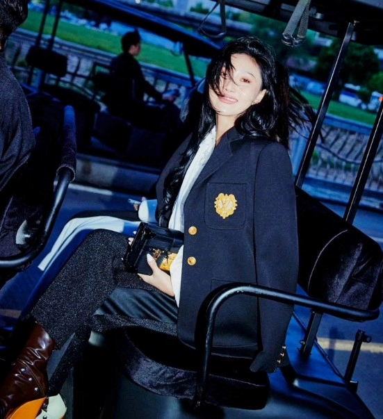 화사 프로필 나이 키 학력 노래 소속사