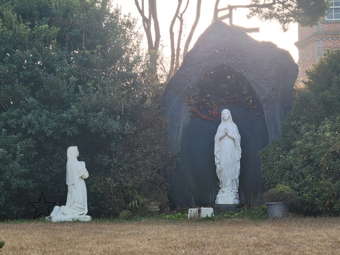 합덕성당 성모동산 성모상 사진