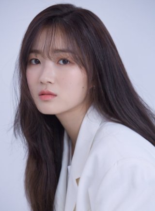 김혜윤의 파격 변신