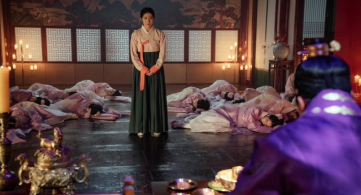 ©KBS 은애하는 도적님아) 이규와 독대 중인 은조의 장면