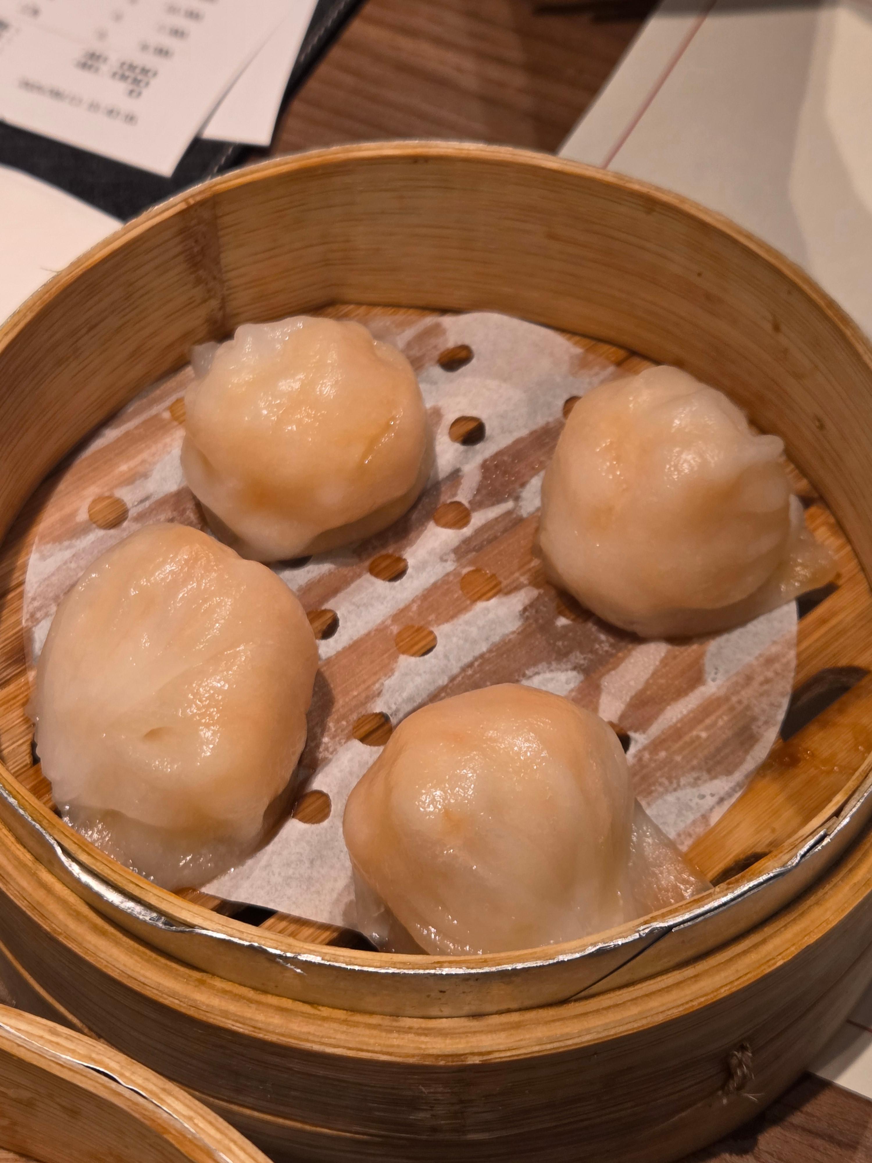 하가우&amp;#44; 통새우 식감이 살아있는 대표 딤섬