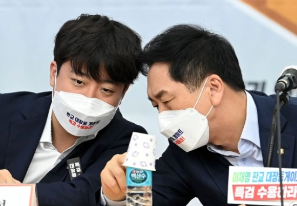 김기현 사퇴 이준석 비공개 회동 | 김기현 국회의원 프로필 나이 고향 학력 지역구