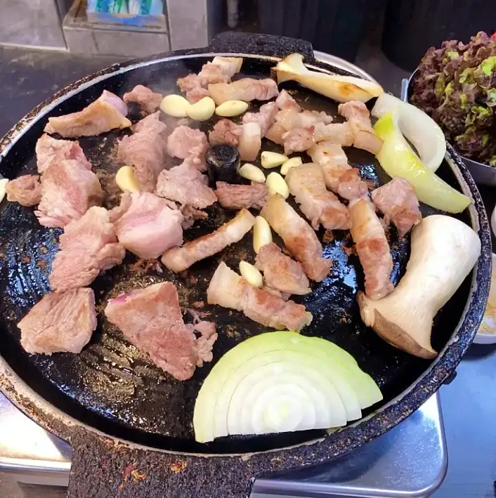 종로 식당 통돼지 삼겹살 갈매기살 맛집 통돼지집 추천