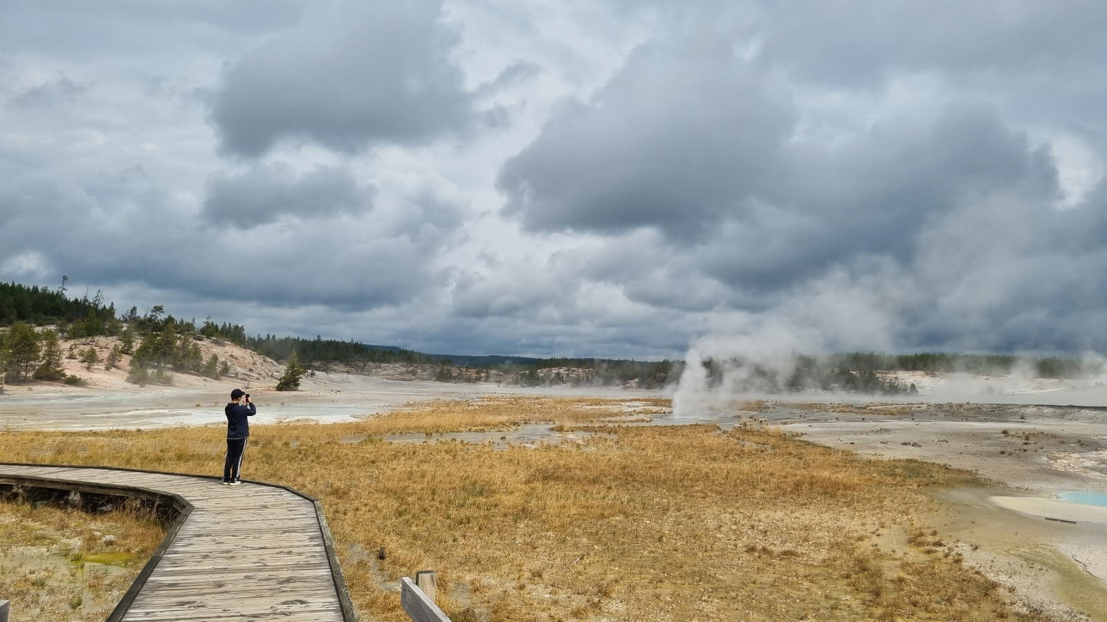 Norris Geyser Basin 이미지