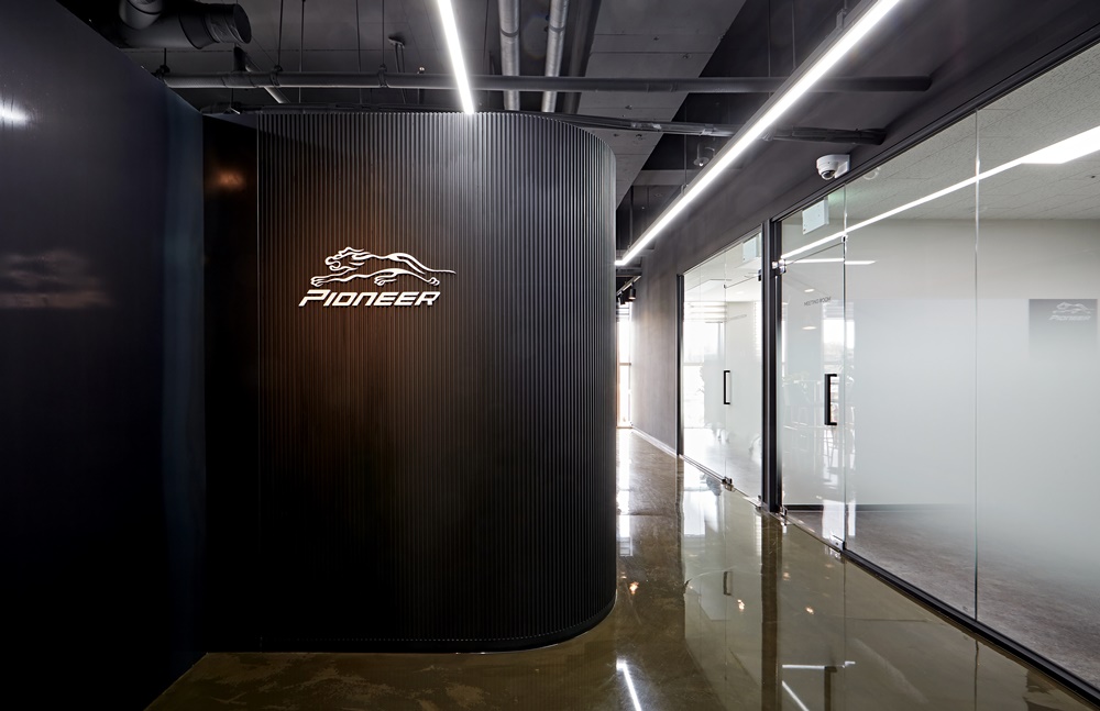 사무실입구아트월