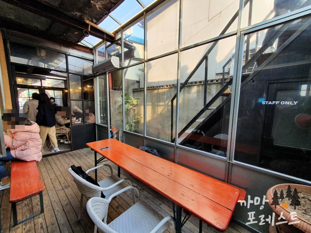 러스트 베이커리 인테리어 2