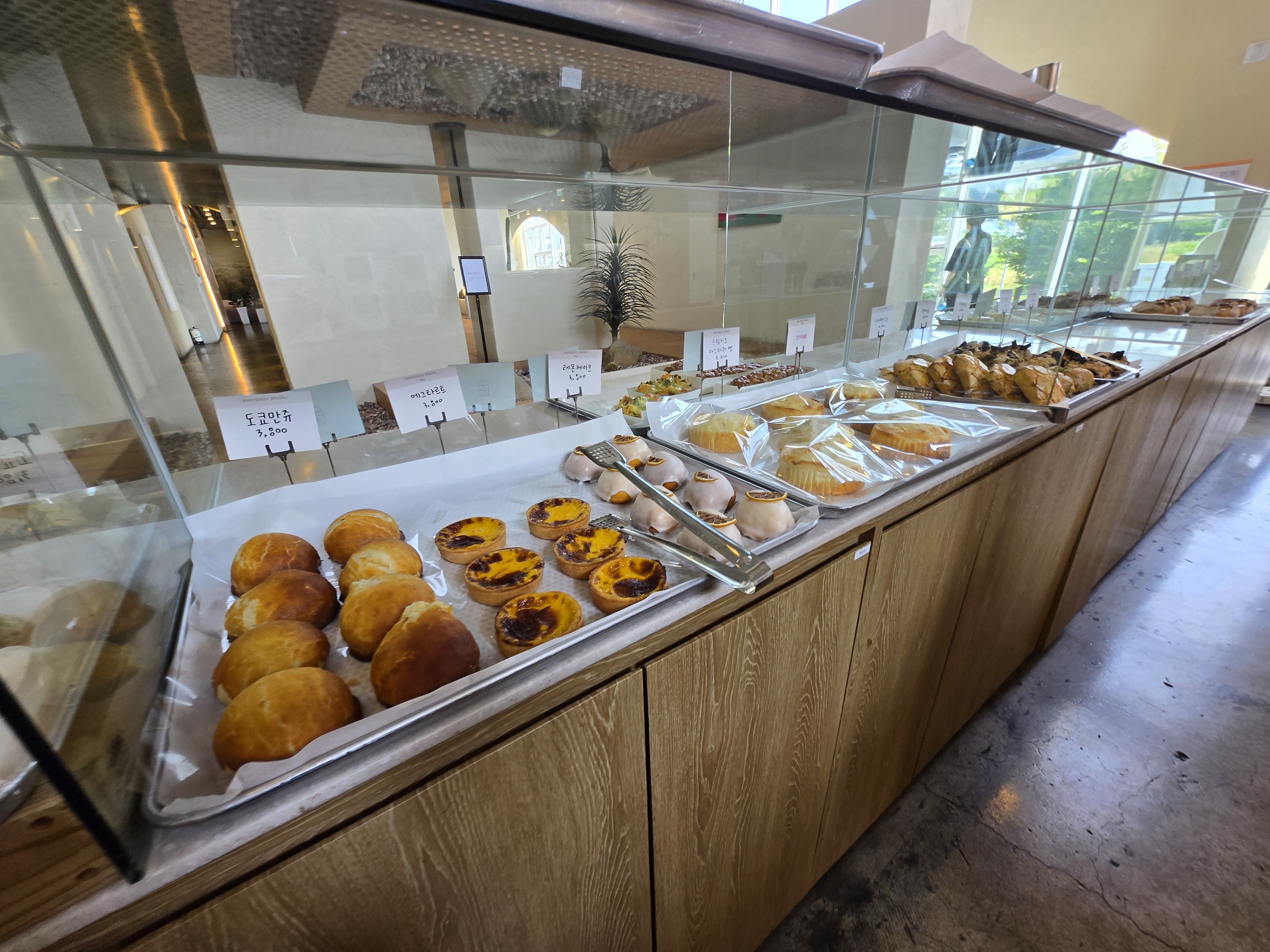 대구 혁신도시 대형 카페 마고플레인 비스타 빵