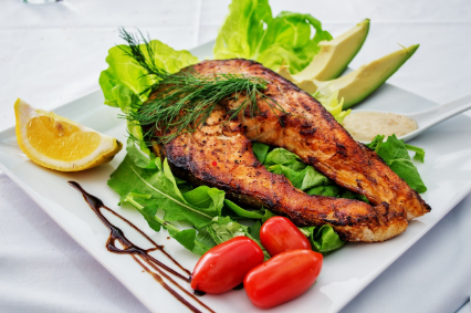 간단하지만 근사한 저녁 식사 &ndash; 영양 가득한 건강식 한 상 차림