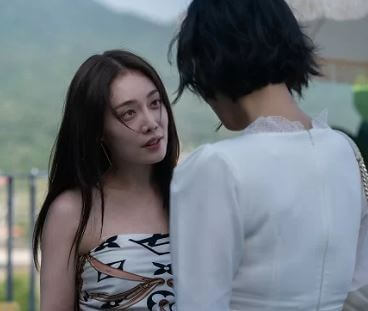 김히어라