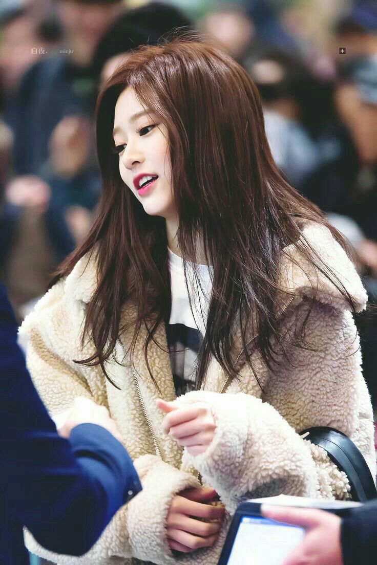 아이즈원 김민주 최애사진