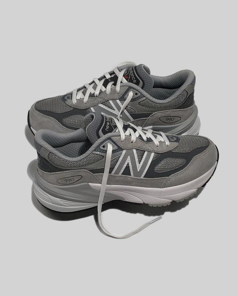 뉴발란스-990v6-스니커즈