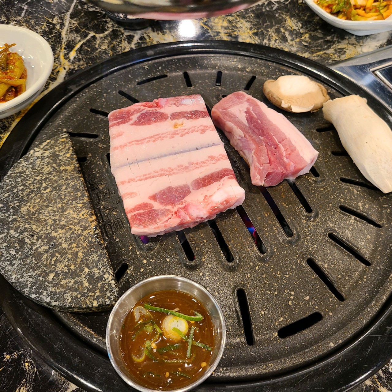 부산 범일역 맛집 추천 - 제주 흑돼지 전문점 '미담돈' 방문기