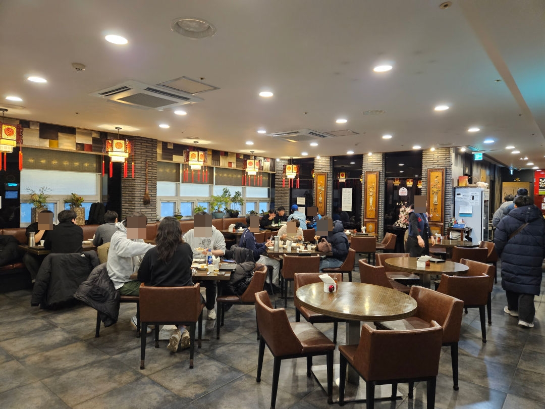 금화루 매장 내부